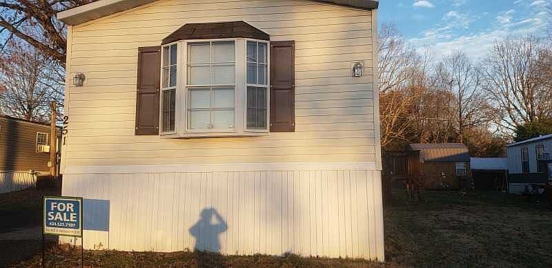 2nd image of 251 Georgia Dr