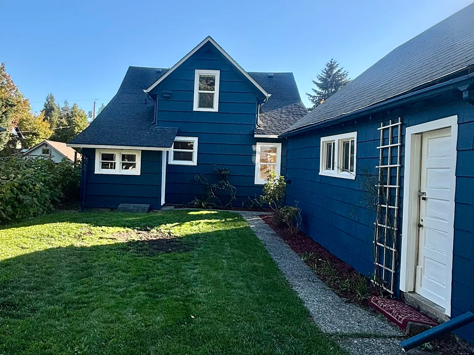 4 bed, 1293 sqft, $2,200 — Photo 3