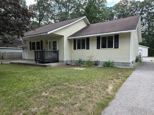 3171 Kooi St, Muskegon, MI 49444