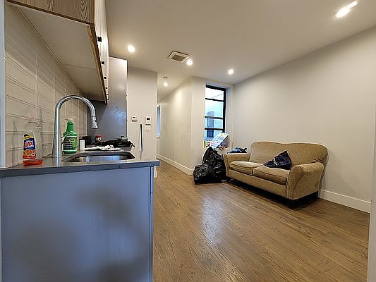 1st image of 356 Chauncey St #2B
