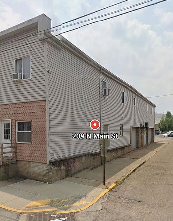 2nd image of 209 N Main St