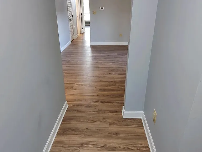 151 Steeplechase Ct — Photo 2