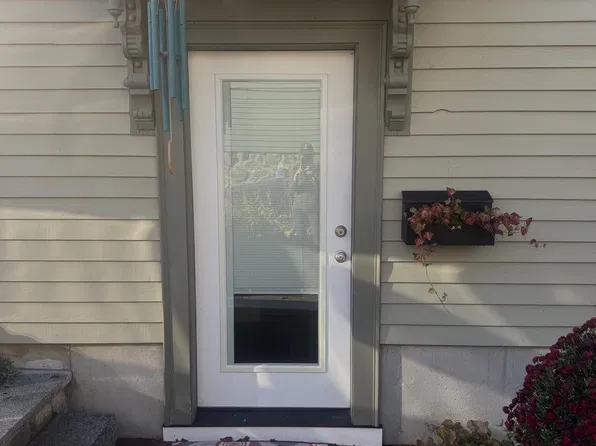 6 Traverse St #1, Gloucester, MA 01930
