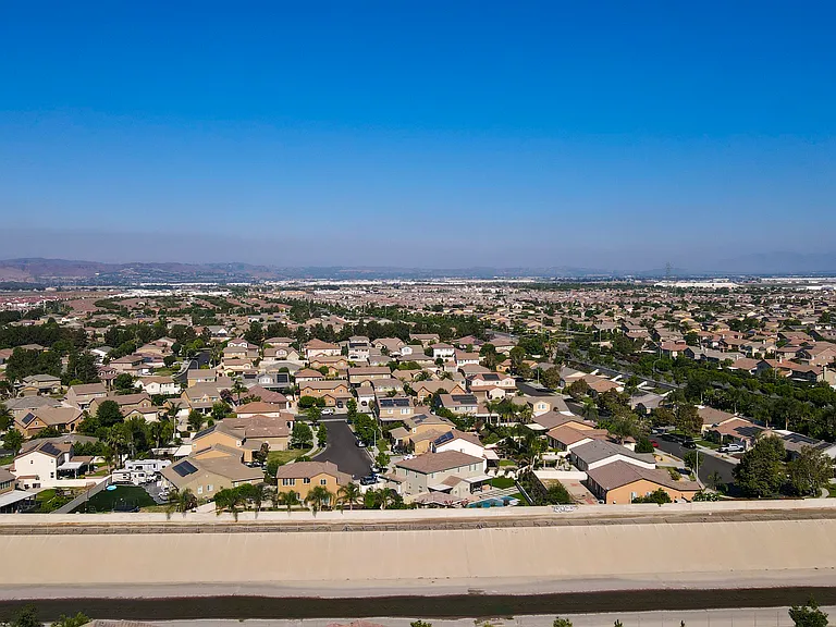 7070 Montecito Ln — Photo 48