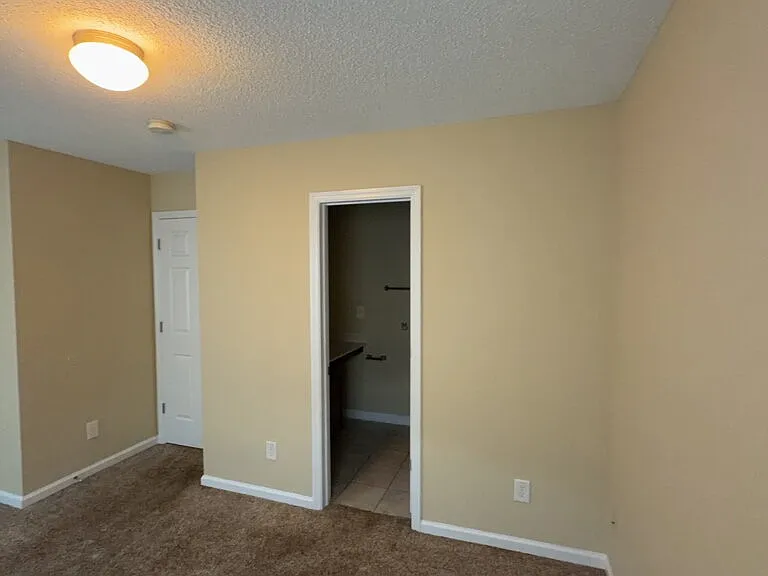 7001 Grandeur Ave — Photo 9