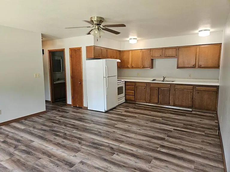 440 W Ray St #1 — Photo 2