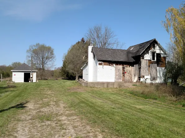 7276 S Vickeryville Rd, Sheridan, MI 48884
