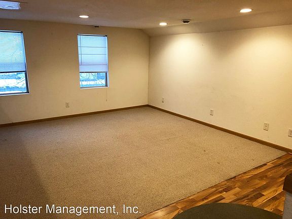 2nd image of 117 1/2 N 7th Ave