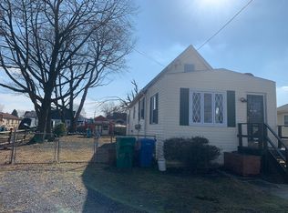 906 Pennsylvania Ave, Croydon, PA 19021