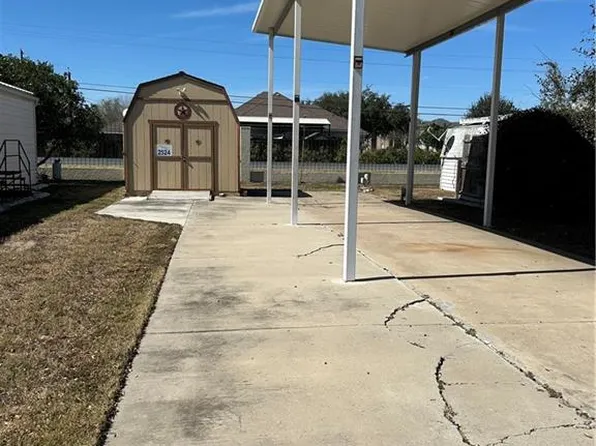 2524 Bobolink Cir W, Palmview, TX 78572