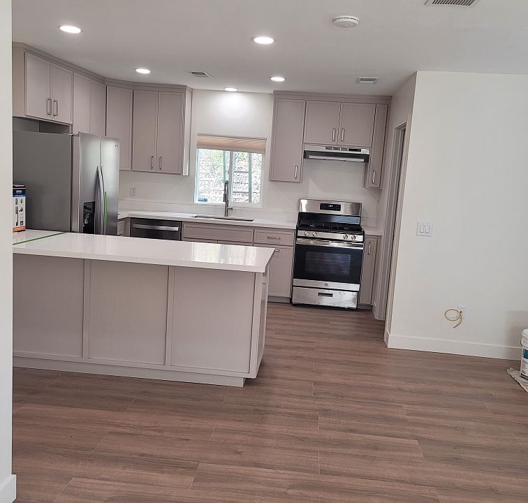 1st image of 1620 Riviera Ave