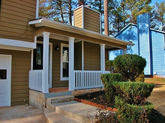 2nd image of 2679 Porter Dr