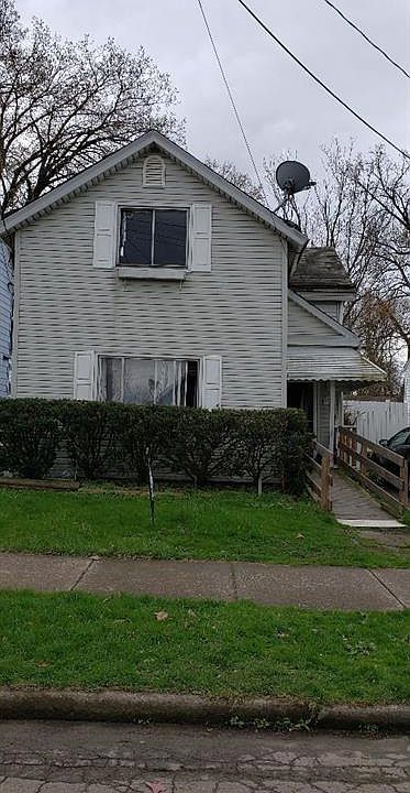 1st image of 1113 E 11th St