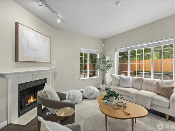 10909 Avondale Road NE #R170, Redmond, WA 98052