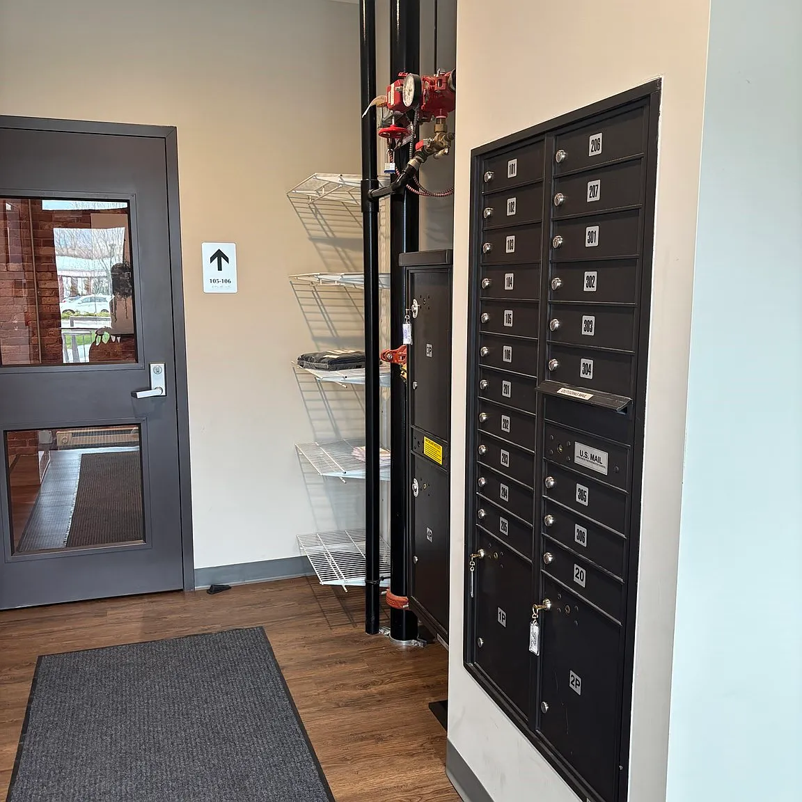 87 N Water St — Photo 2