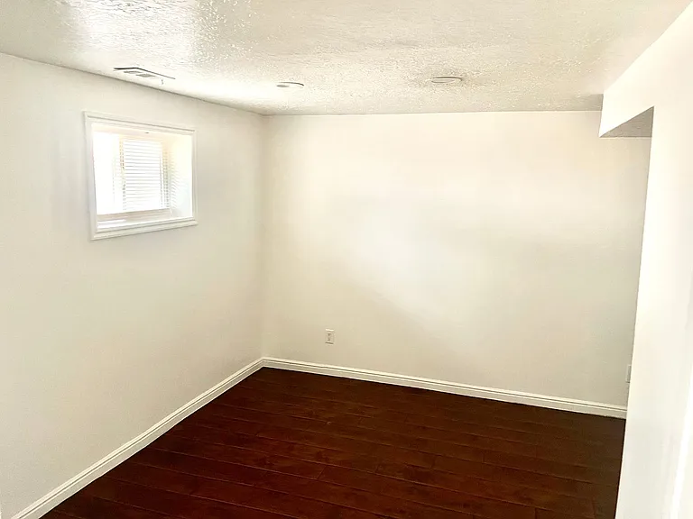 3079 W Lehman Ave — Photo 6