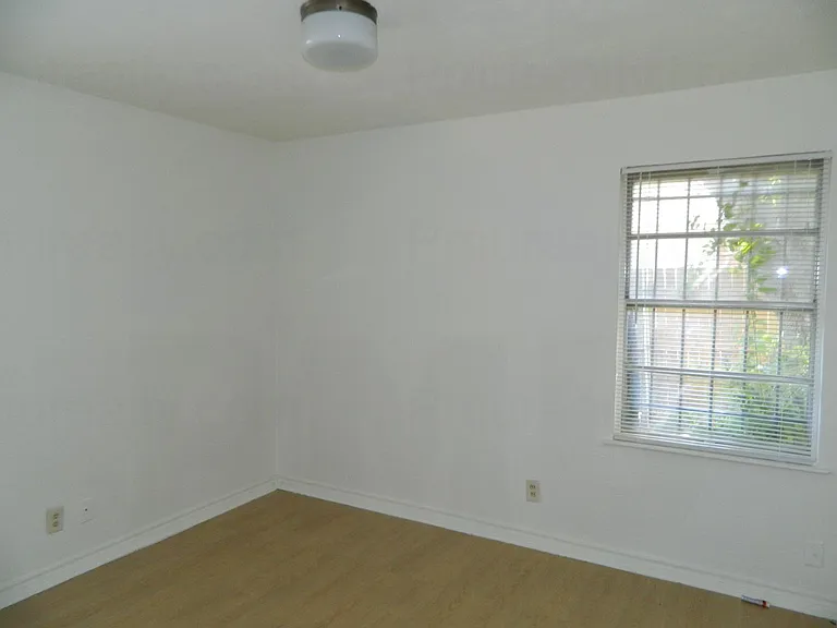 7826 Overridge Dr — Photo 8