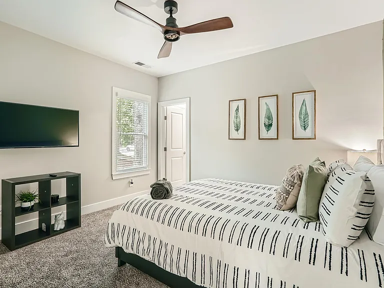 1045 Coleman St SW — Photo 17