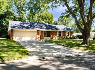 4426 Knob Hill Dr, Bellbrook, OH 45305