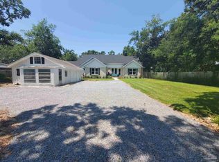 5128 Cedar St, Gulf Breeze, FL 32563