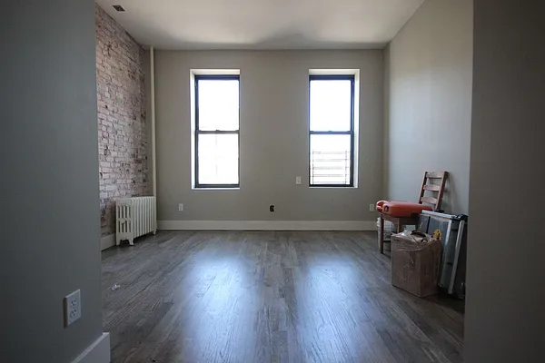 Rented by Nooklyn NYC LLC | media 9