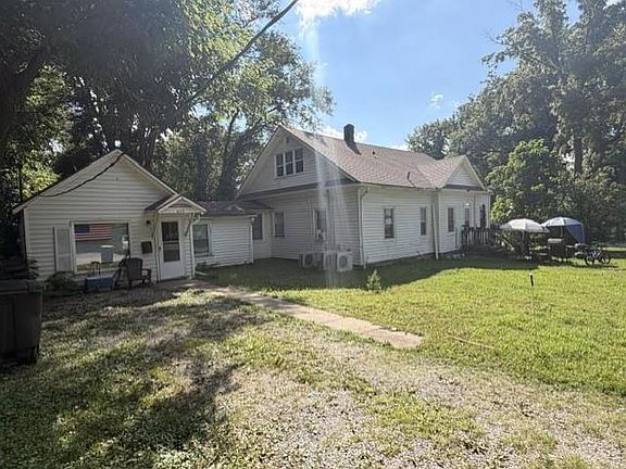 4th image of 606-C & St #608