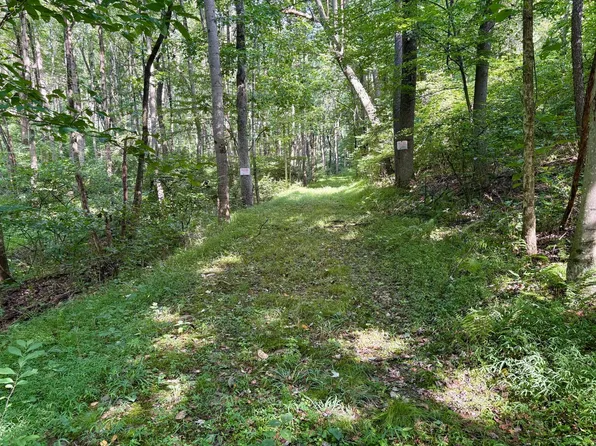 0 Foxtail Ln, Greensburg, PA 15601