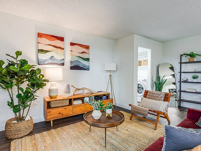 Comfortable Living Spaces | Mira Vista Hills Apartments | Apartments for rent in Antioch, CA