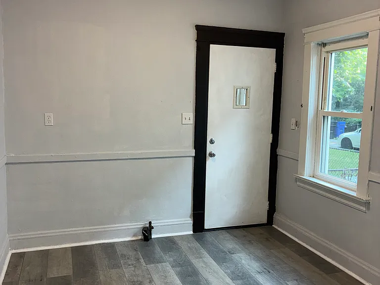 12016 Soika Ave — Photo 8