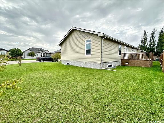 3rd image of 796 Johnston Dr