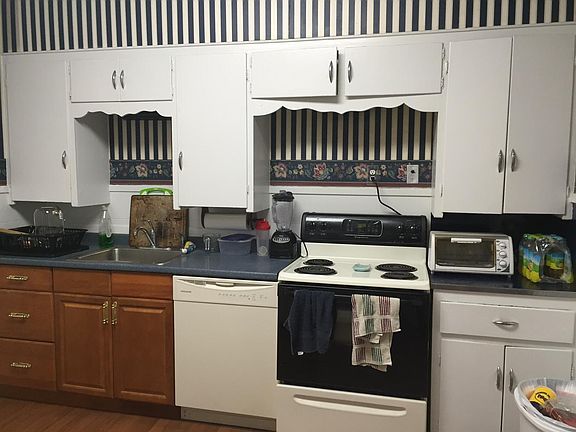 2nd image of 137 Minnesota Ave Floor 1