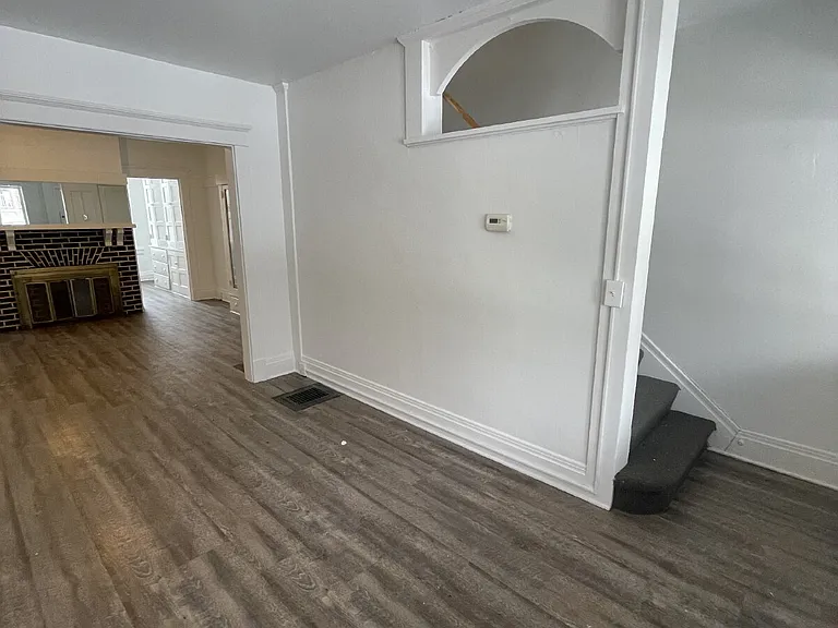 126-136 S Spring Ave #136 — Photo 9