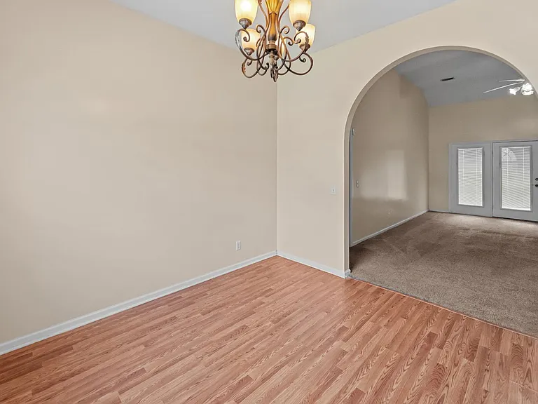 119 Pampas Dr — Photo 9