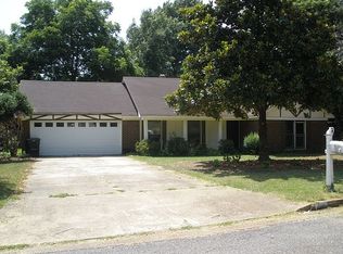 8131 Coventry Dr, Southaven, MS 38671