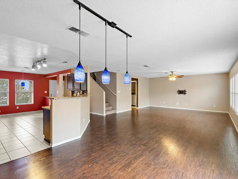 12428 Rainier Way NE — Photo 11