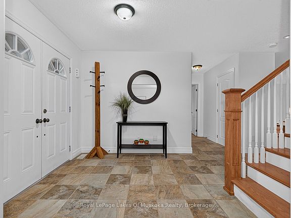 4th image of 77 Lankin Ave