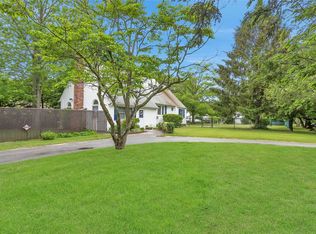 462 Ferndale Blvd, Islip, NY 11751