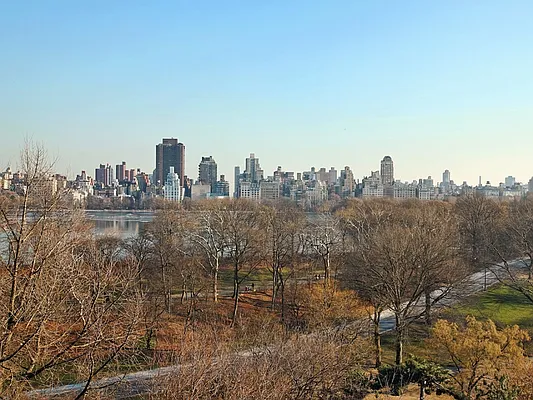 Sold by Sotheby's International Realty | media 6