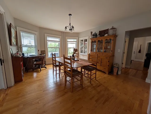 3 bed, $2,830 — Photo 3