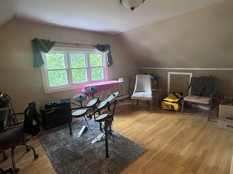 31 Stoughton St #2 — Photo 13