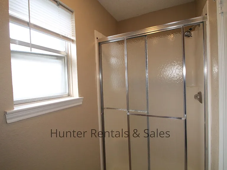 2810 Lawndale St — Photo 20