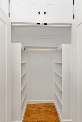 Sold by Cohen Smith Chang LLC | media 7