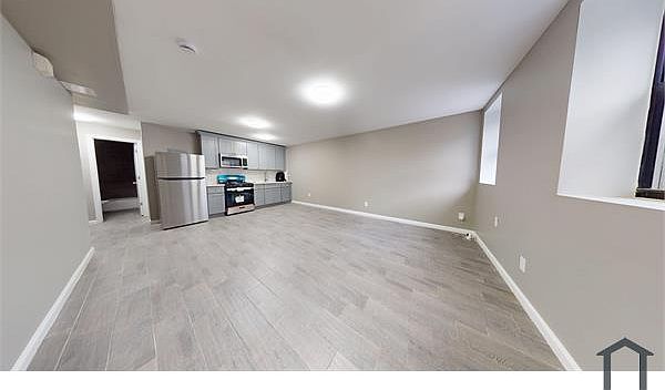 1st image of 48 Brook St #1