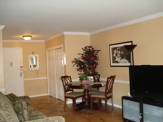 Sold by essential NEW YORK Real Estate | media 10