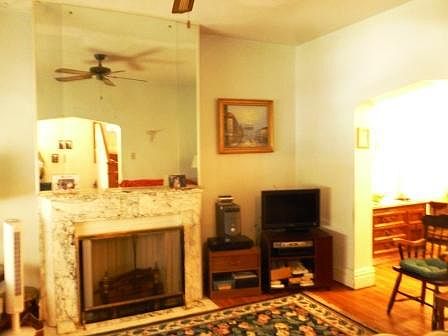 4th image of 1019 N Saint Clair St