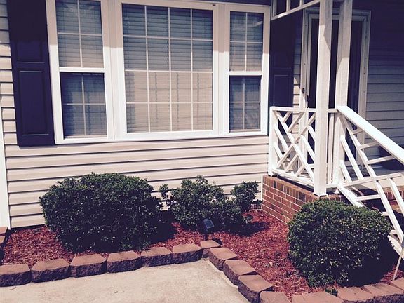 3rd image of 106 Brook Pine Dr