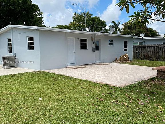 4th image of 11350 SW 56th St