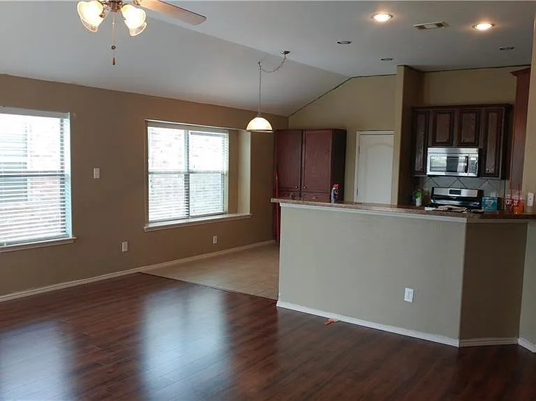 8512 Minturn Dr — Photo 5