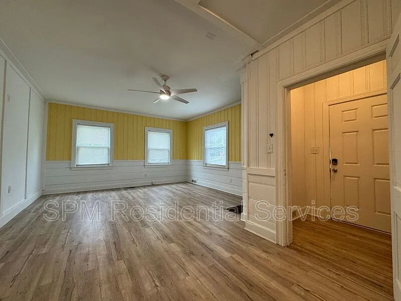 2 bed, 1.0 bath, $1,750 — Photo 3