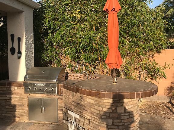 4th image of 2205 E San Carlos Pl